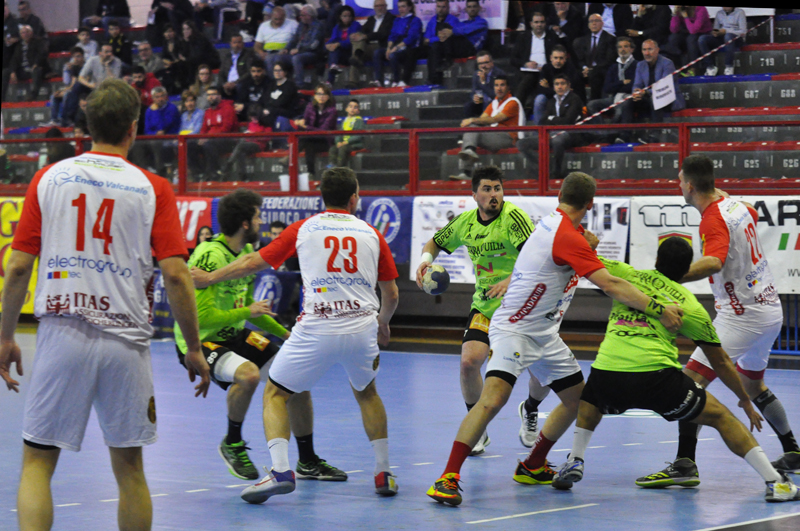 http://www.federhandball.it/images/wp-content/uploads/2017/05/carpi_azione_1.jpg