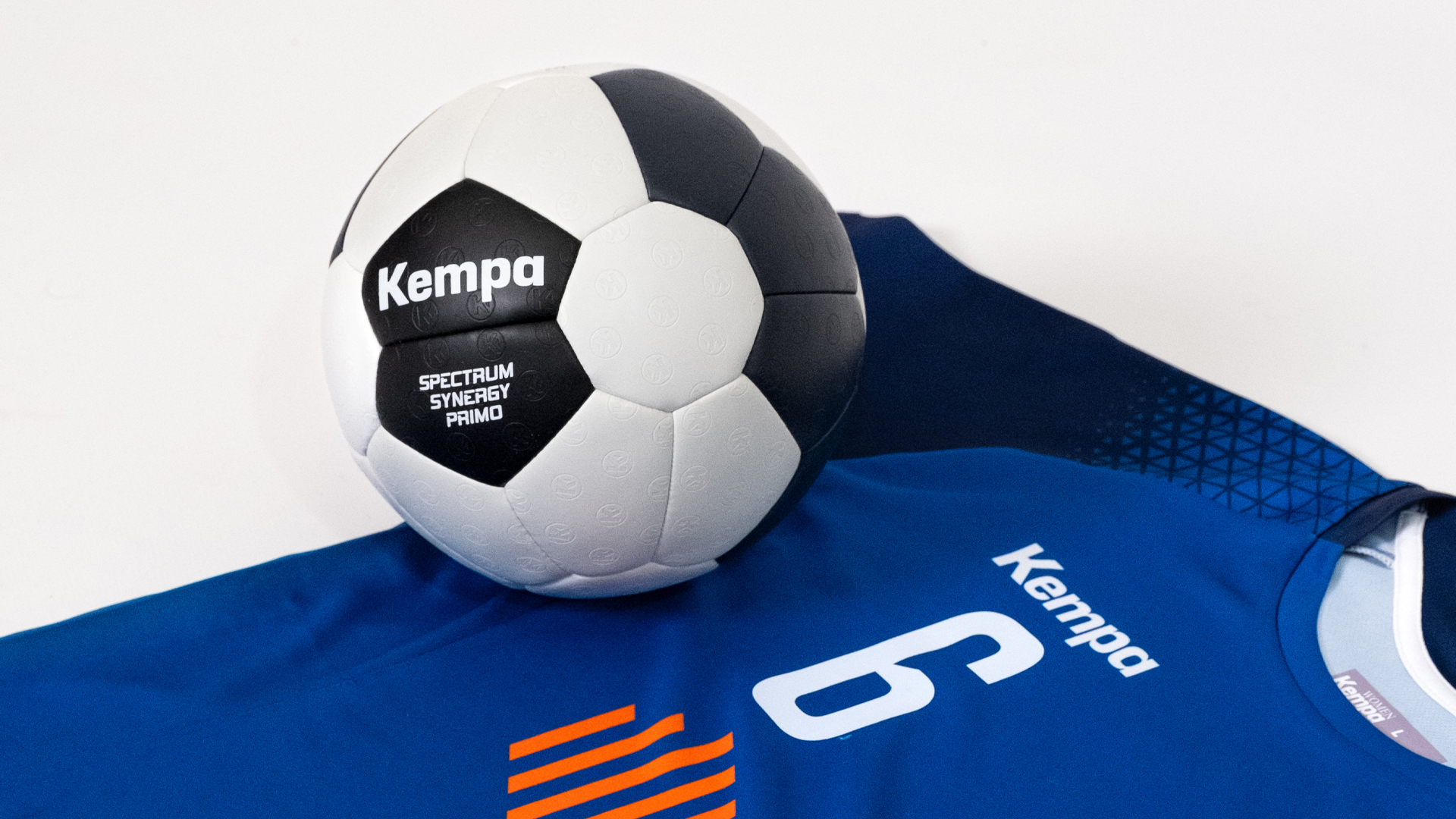 images/2025/kempa-pallone-2025.jpg#joomlaImage://local-images/2025/kempa-pallone-2025.jpg?width=1920&height=1080