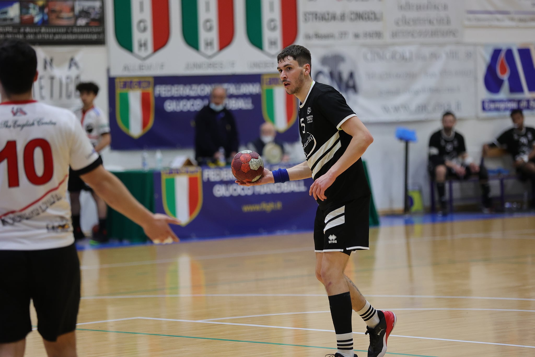 images/dagostino-cingoli-seriea2.jpeg