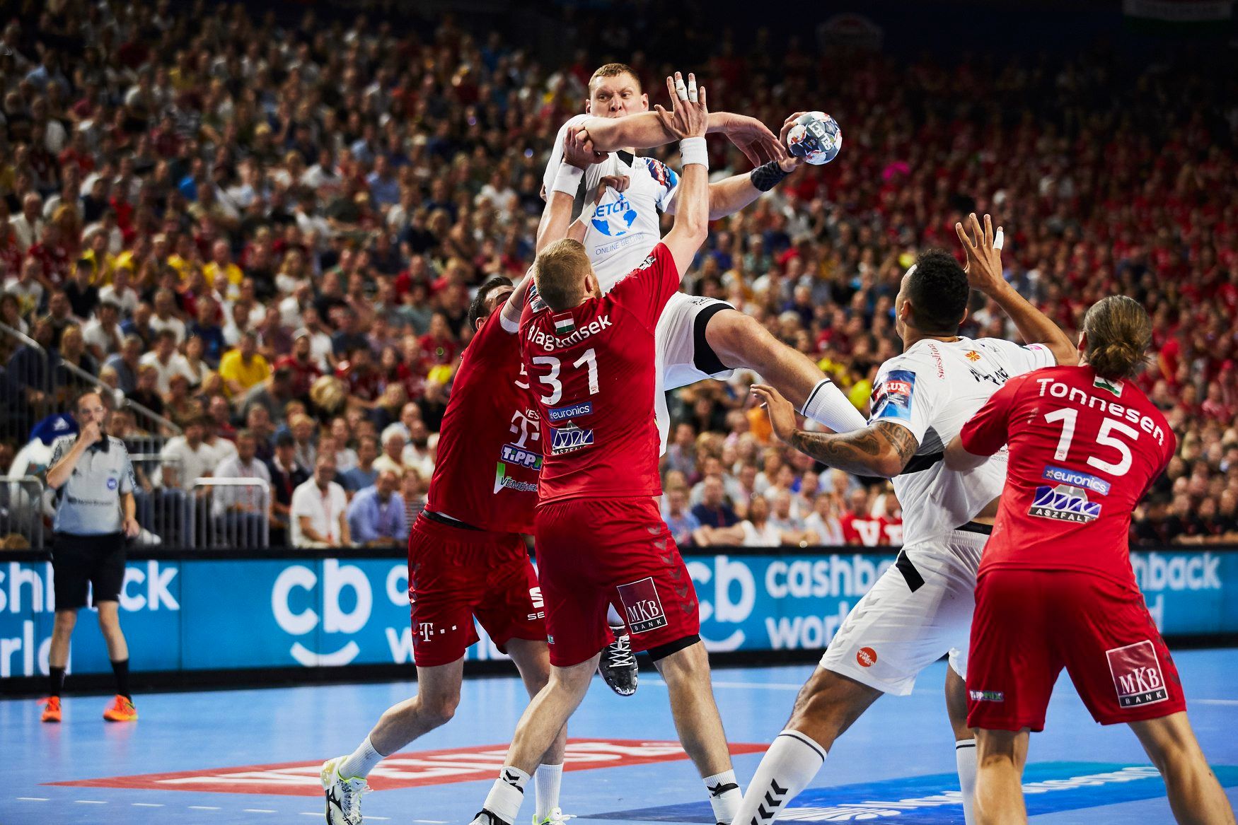 images/handball-champions-eleven.jpg