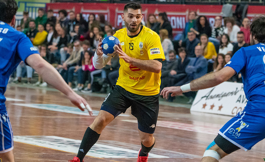 images/iballi-azione-derby.jpg