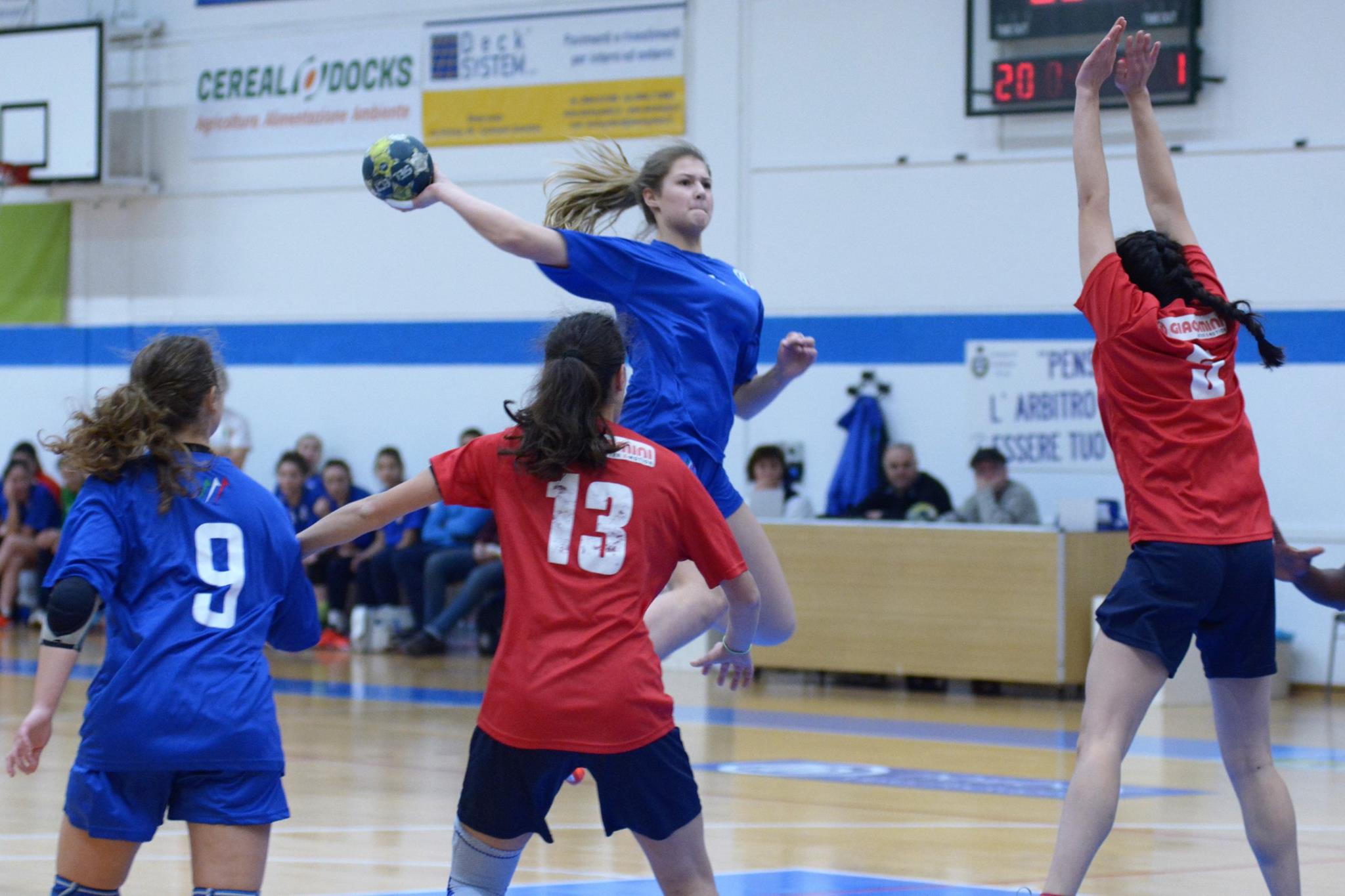 images/italia-u16f-vspadova.jpg