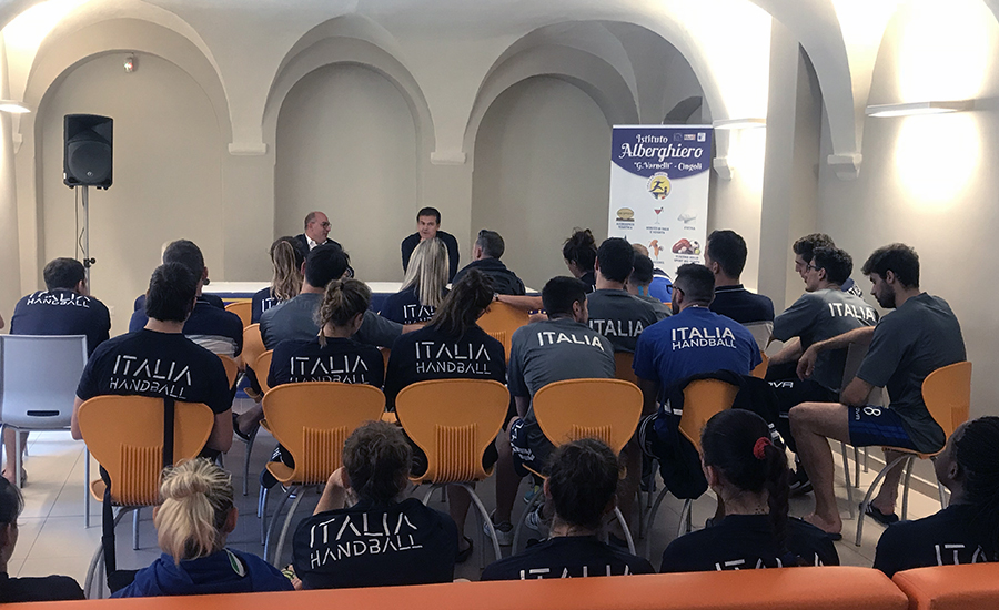 images/italia_cingoli_incontro.jpg