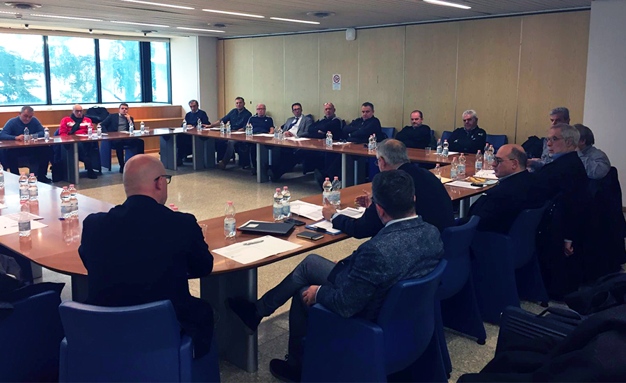 images/riunione-arbitri-27gen.jpg