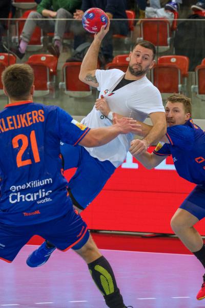 250104 1299 Yellowcup Holland Italien Deuring Copia