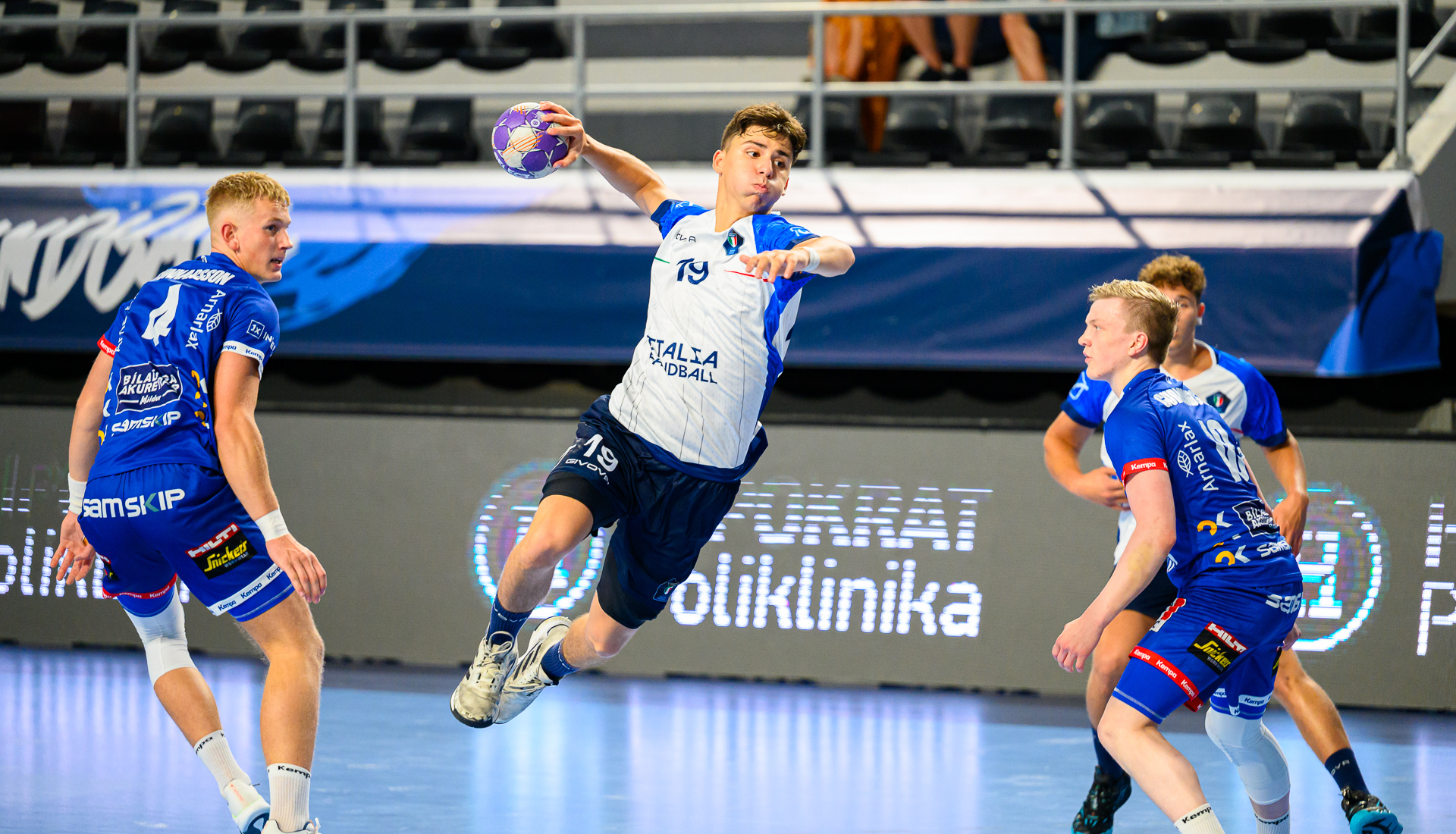 Photo credit: Stefan Ivanovic - HF MONTENEGRO, M18 EHF EURO, ITA - ISL